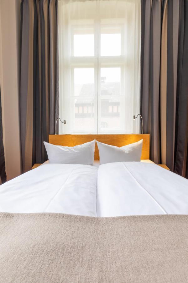 Kavaliershaus Krumke - Gaestehaus Im Schlosspark - Schluesselbox - Kein Tv Hotel Ngoại thất bức ảnh