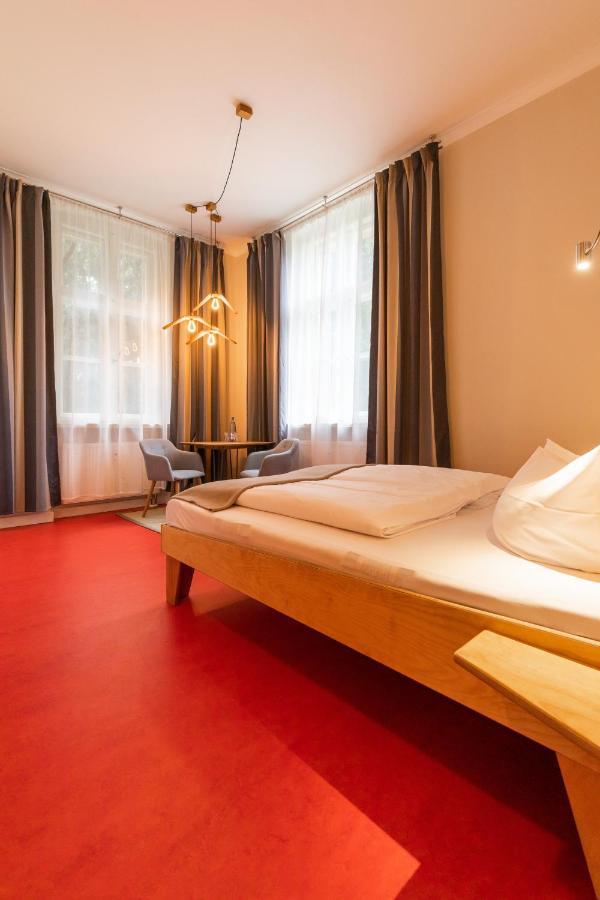 Kavaliershaus Krumke - Gaestehaus Im Schlosspark - Schluesselbox - Kein Tv Hotel Ngoại thất bức ảnh