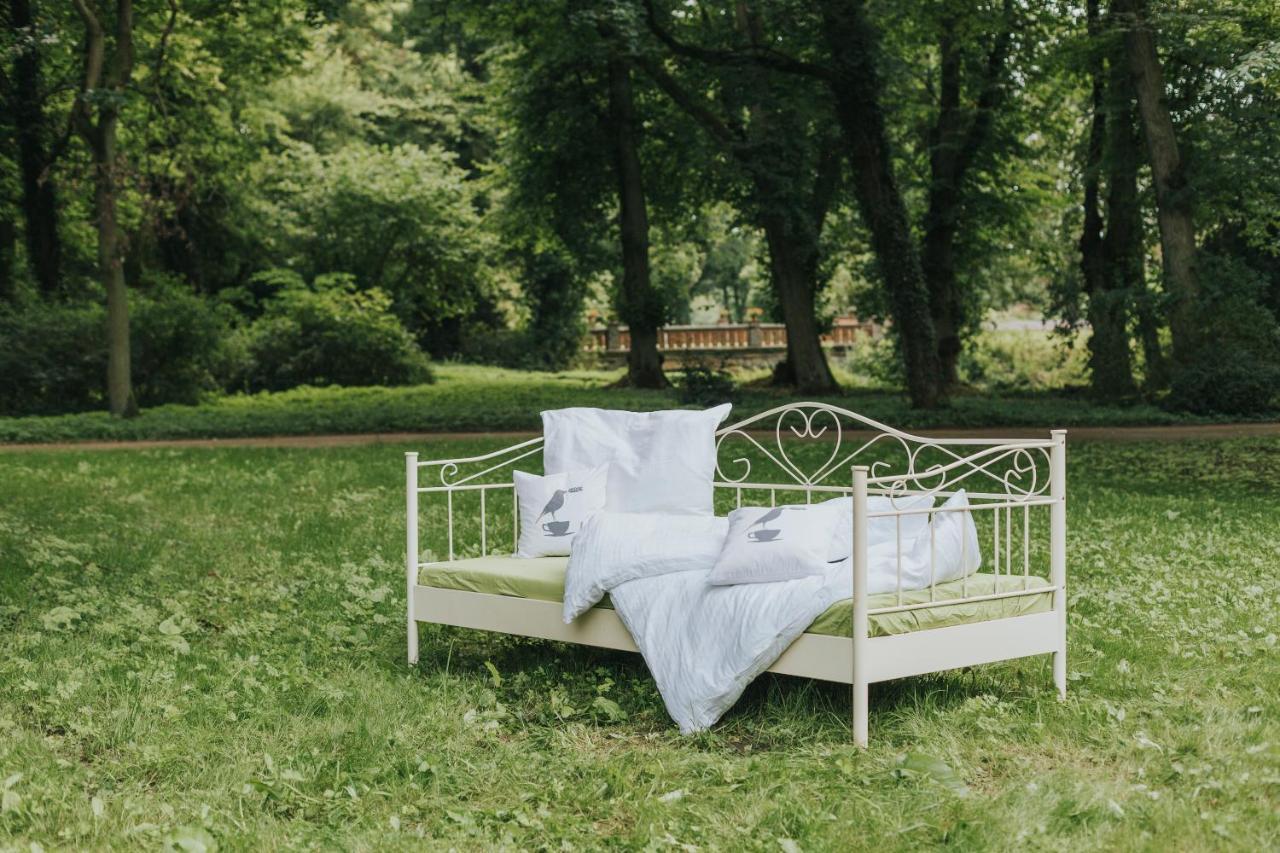 Kavaliershaus Krumke - Gaestehaus Im Schlosspark - Schluesselbox - Kein Tv Hotel Ngoại thất bức ảnh