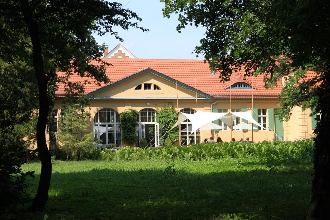 Kavaliershaus Krumke - Gaestehaus Im Schlosspark - Schluesselbox - Kein Tv Hotel Ngoại thất bức ảnh